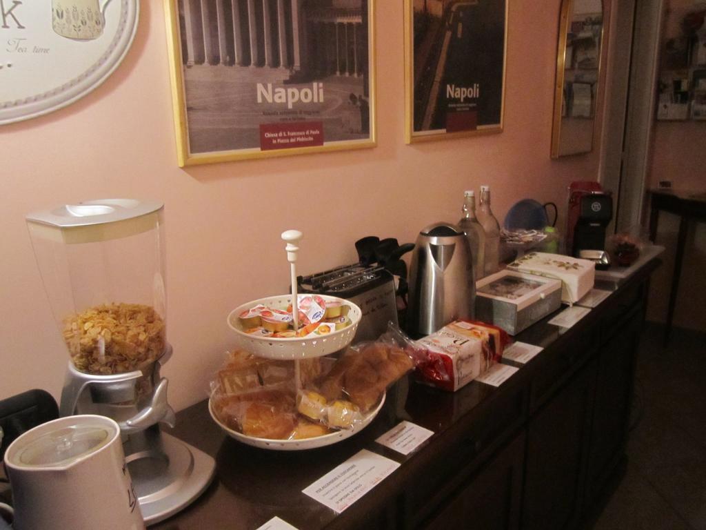Welcome Napoli Esterno foto